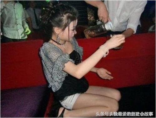 夜店男女拍拍视频,激情四溢的舞池瞬间